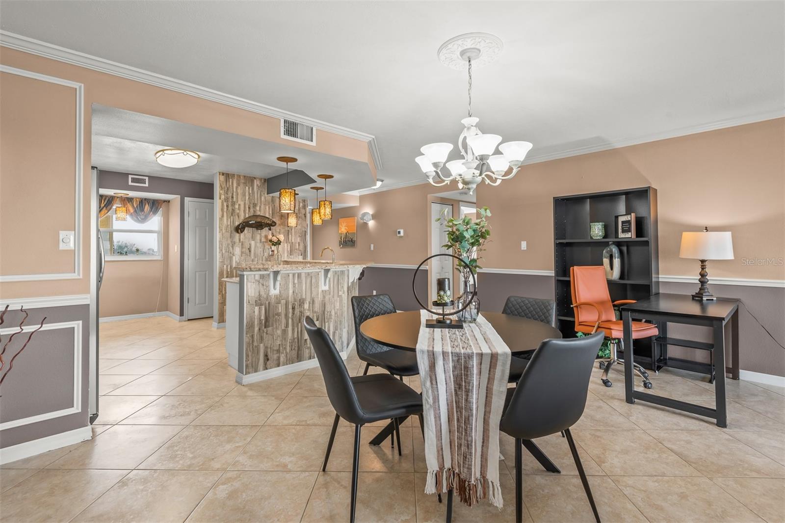 Image 12 of 46 For 533 Marina Point Drive 5330