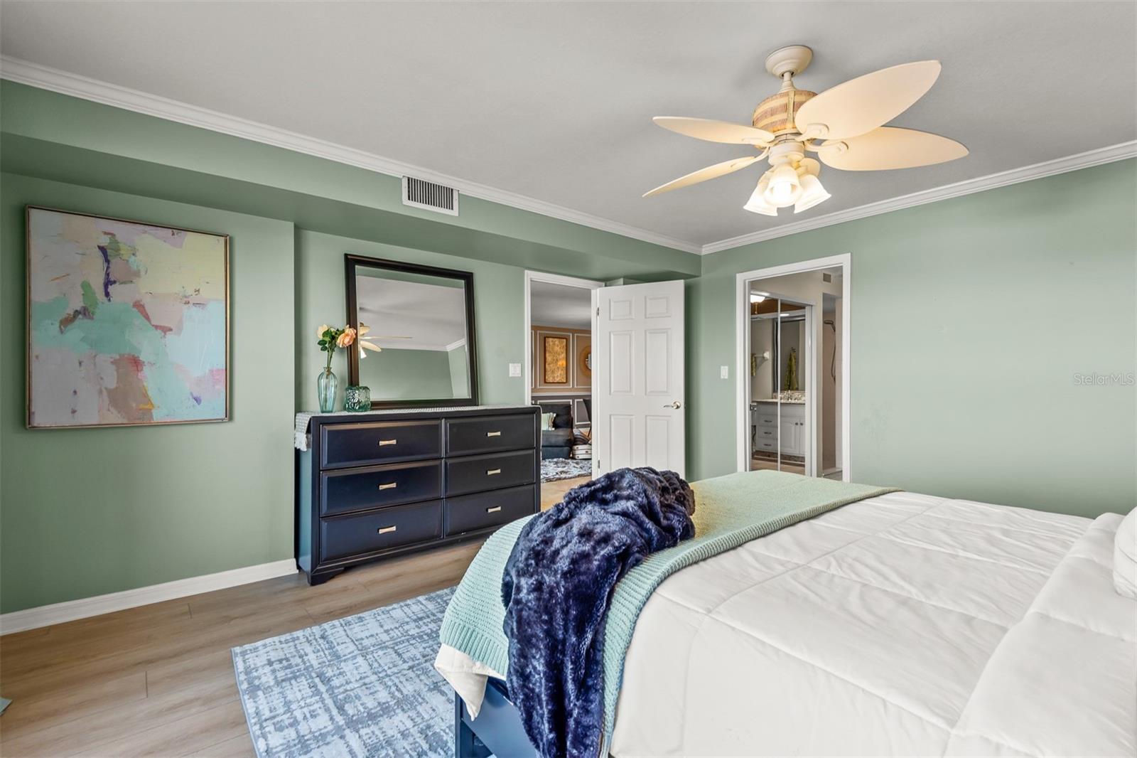 Image 24 of 46 For 533 Marina Point Drive 5330