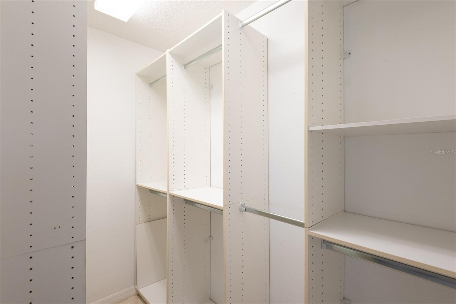 Image 26 of 46 For 533 Marina Point Drive 5330