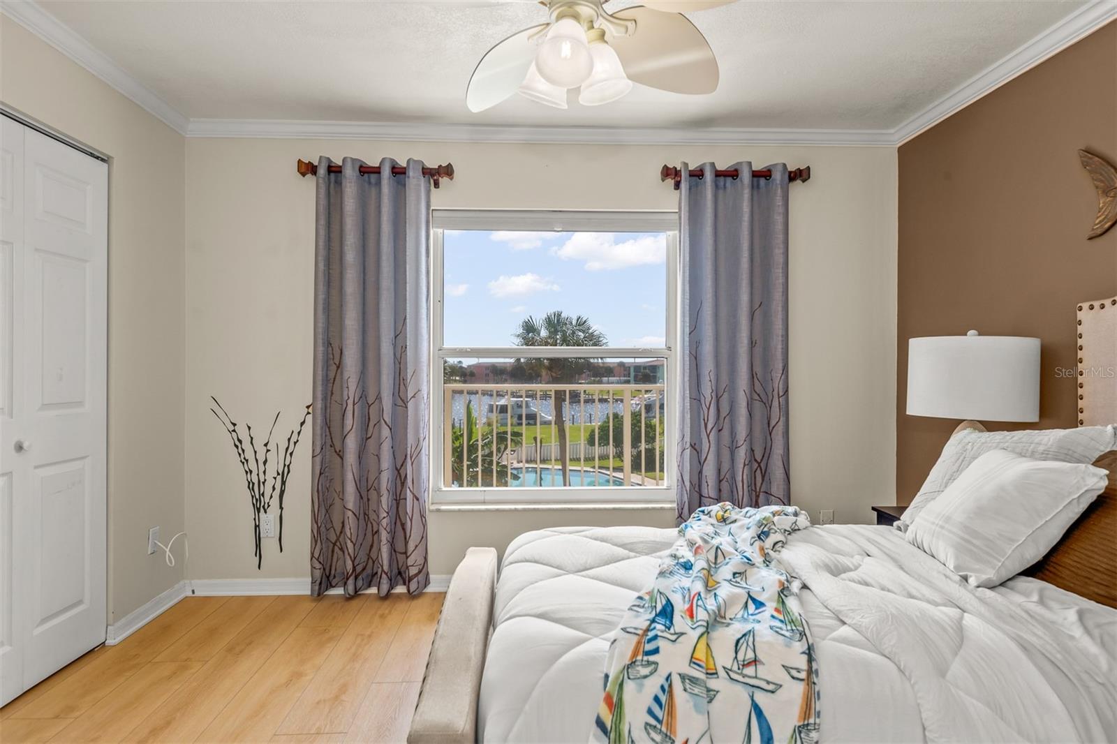 Image 32 of 46 For 533 Marina Point Drive 5330