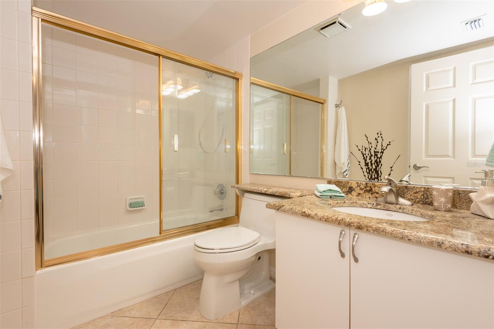 Image 33 of 46 For 533 Marina Point Drive 5330