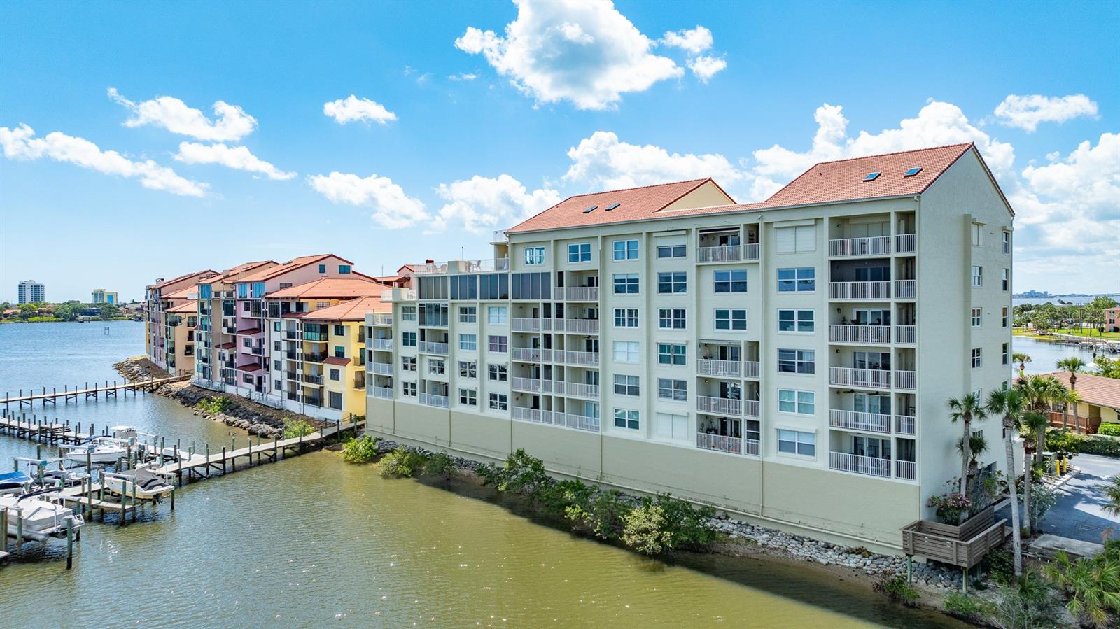 Image 44 of 46 For 533 Marina Point Drive 5330