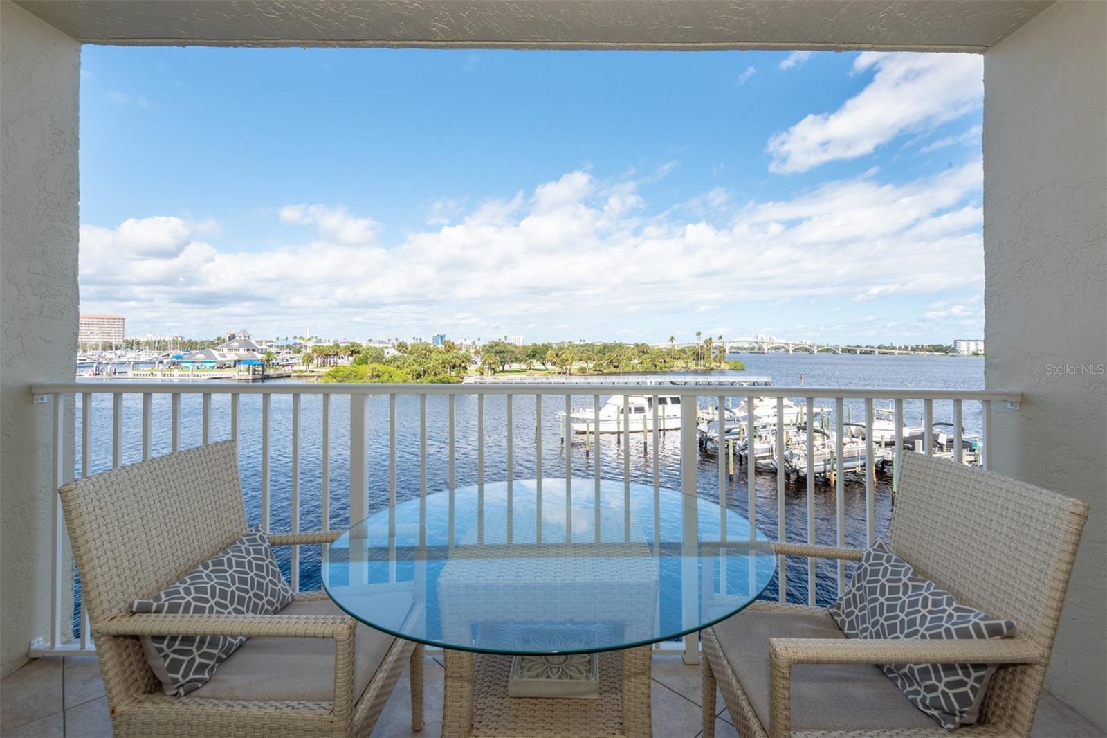 Image 7 of 46 For 533 Marina Point Drive 5330