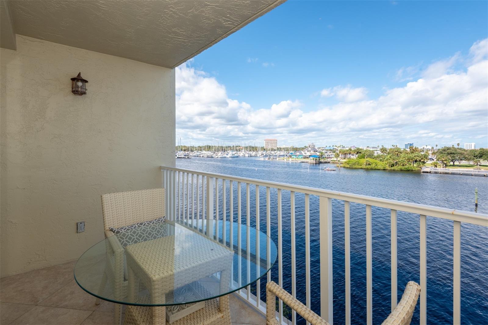 Image 9 of 46 For 533 Marina Point Drive 5330