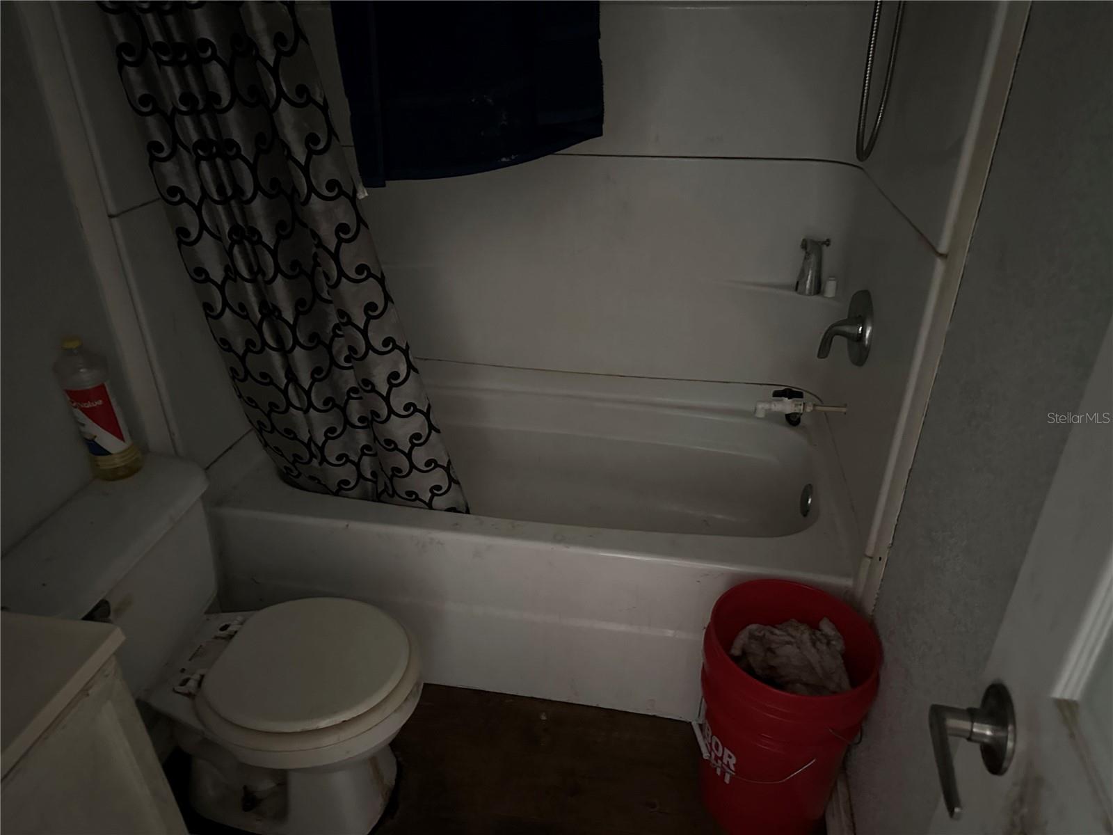 Image 12 of 26 For 510 Lee Street