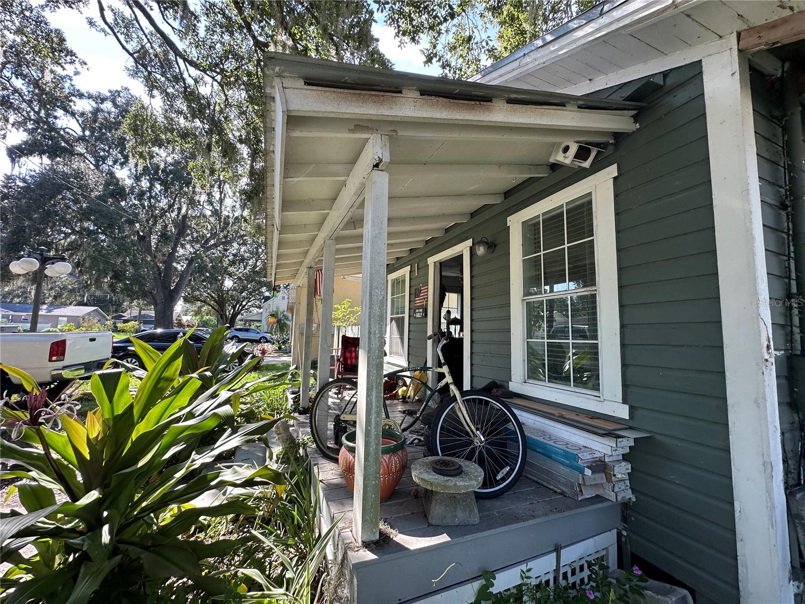 Image 2 of 26 For 510 Lee Street