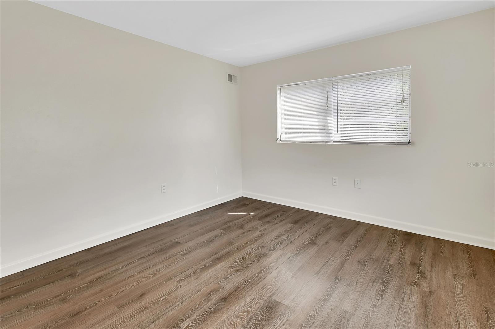 Image 17 of 42 For 1405 Talton Avenue