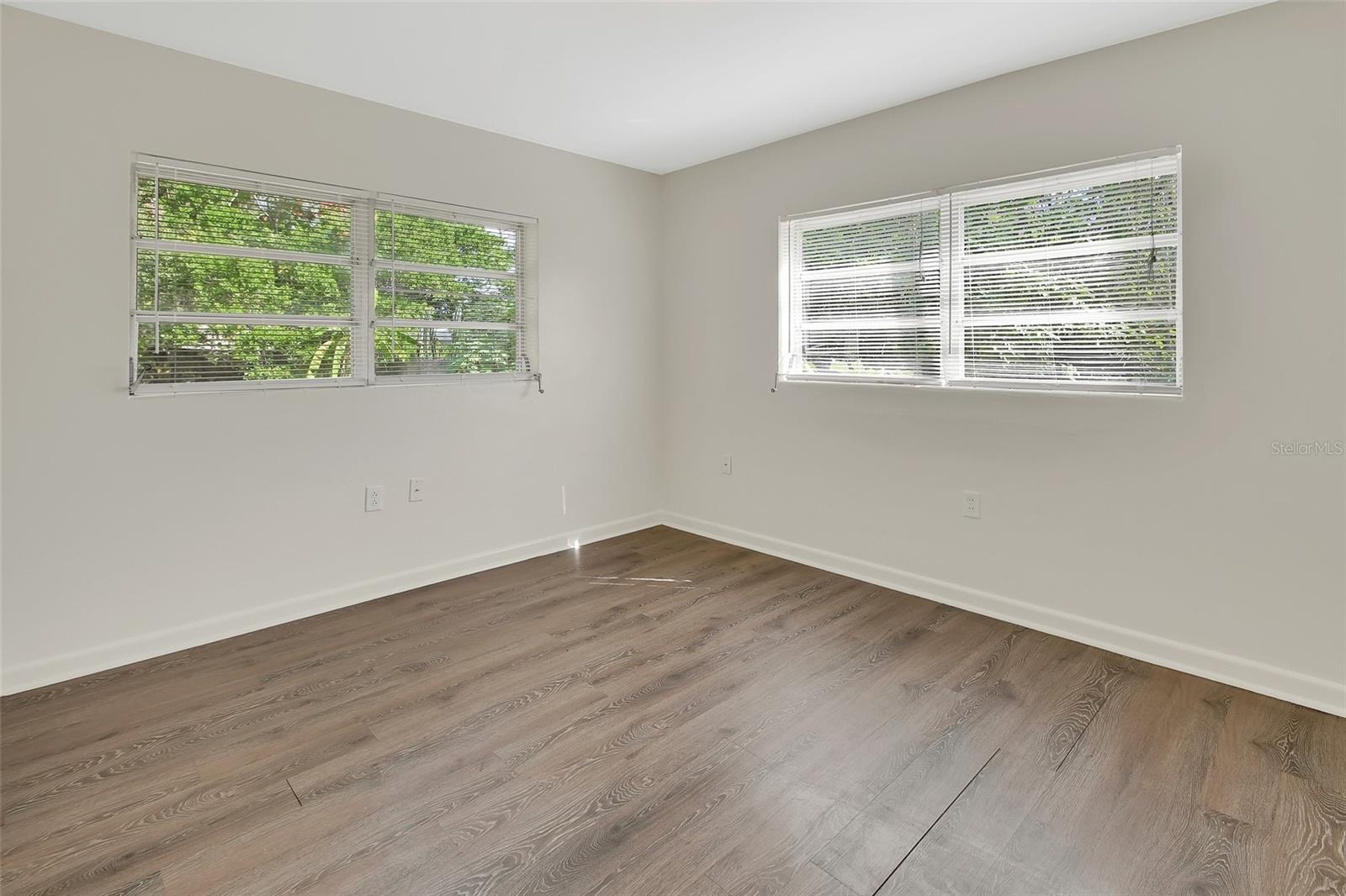 Image 22 of 42 For 1405 Talton Avenue