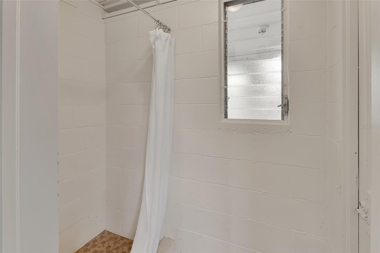 Image 26 of 42 For 1405 Talton Avenue