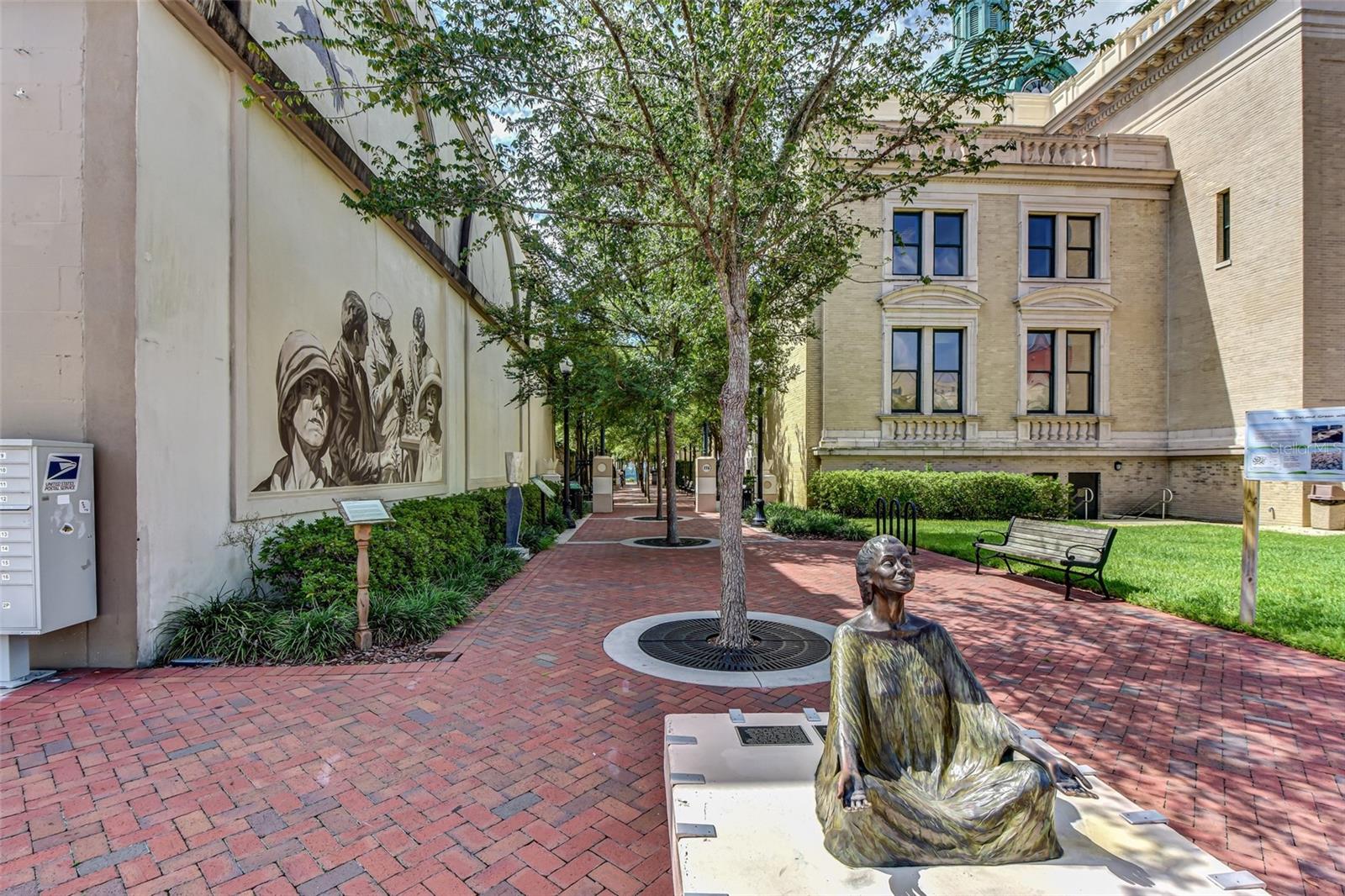 Image 34 of 42 For 1405 Talton Avenue