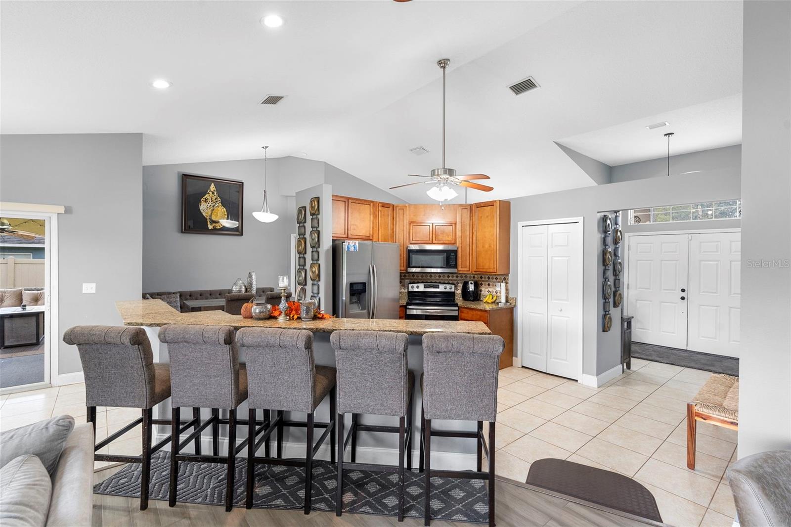 Image 11 of 28 For 641 Rhodes Drive