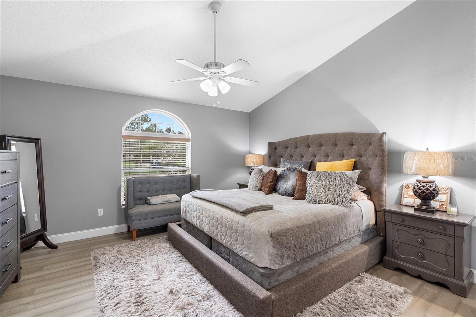 Image 13 of 28 For 641 Rhodes Drive