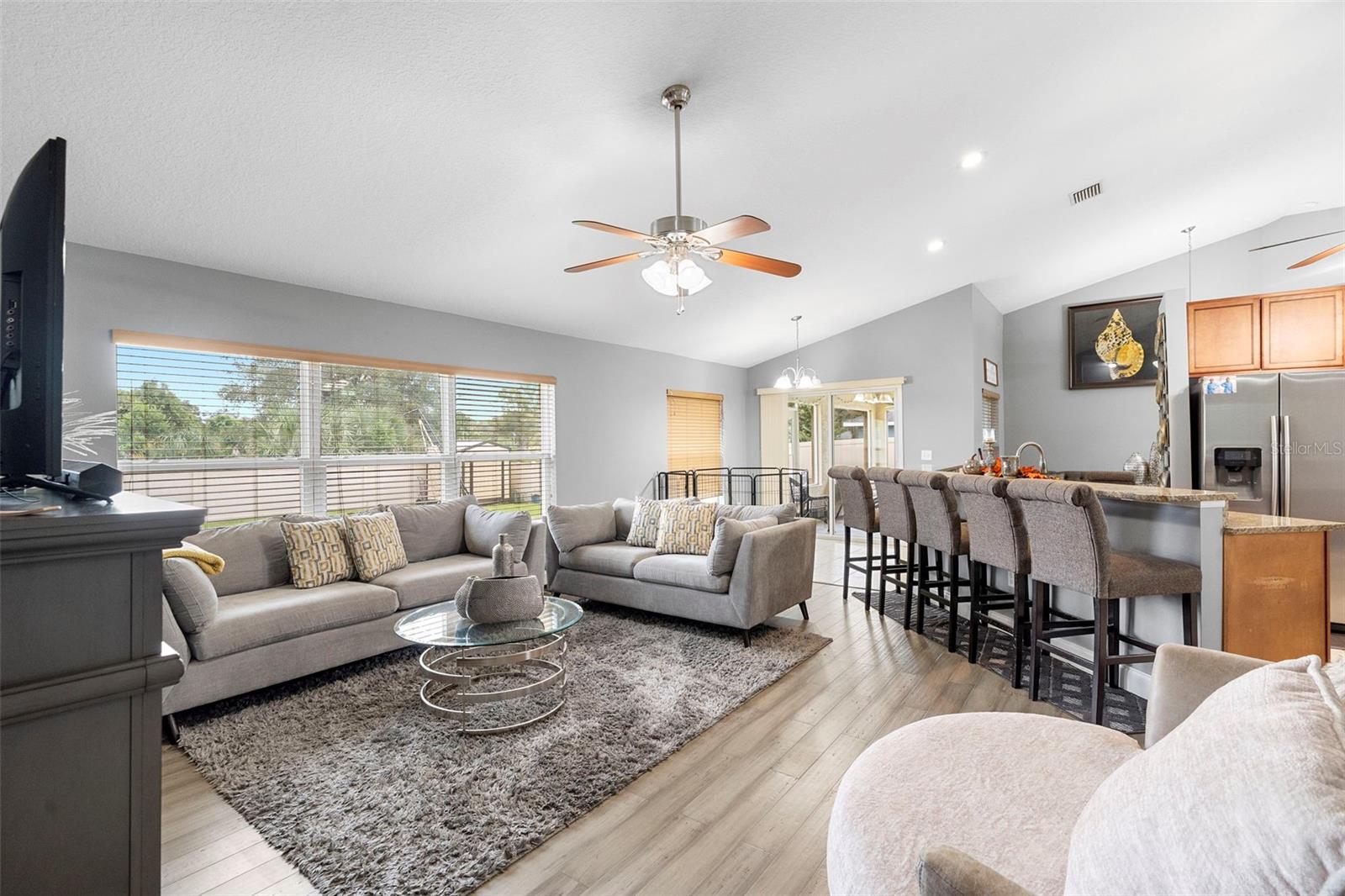 Image 9 of 28 For 641 Rhodes Drive