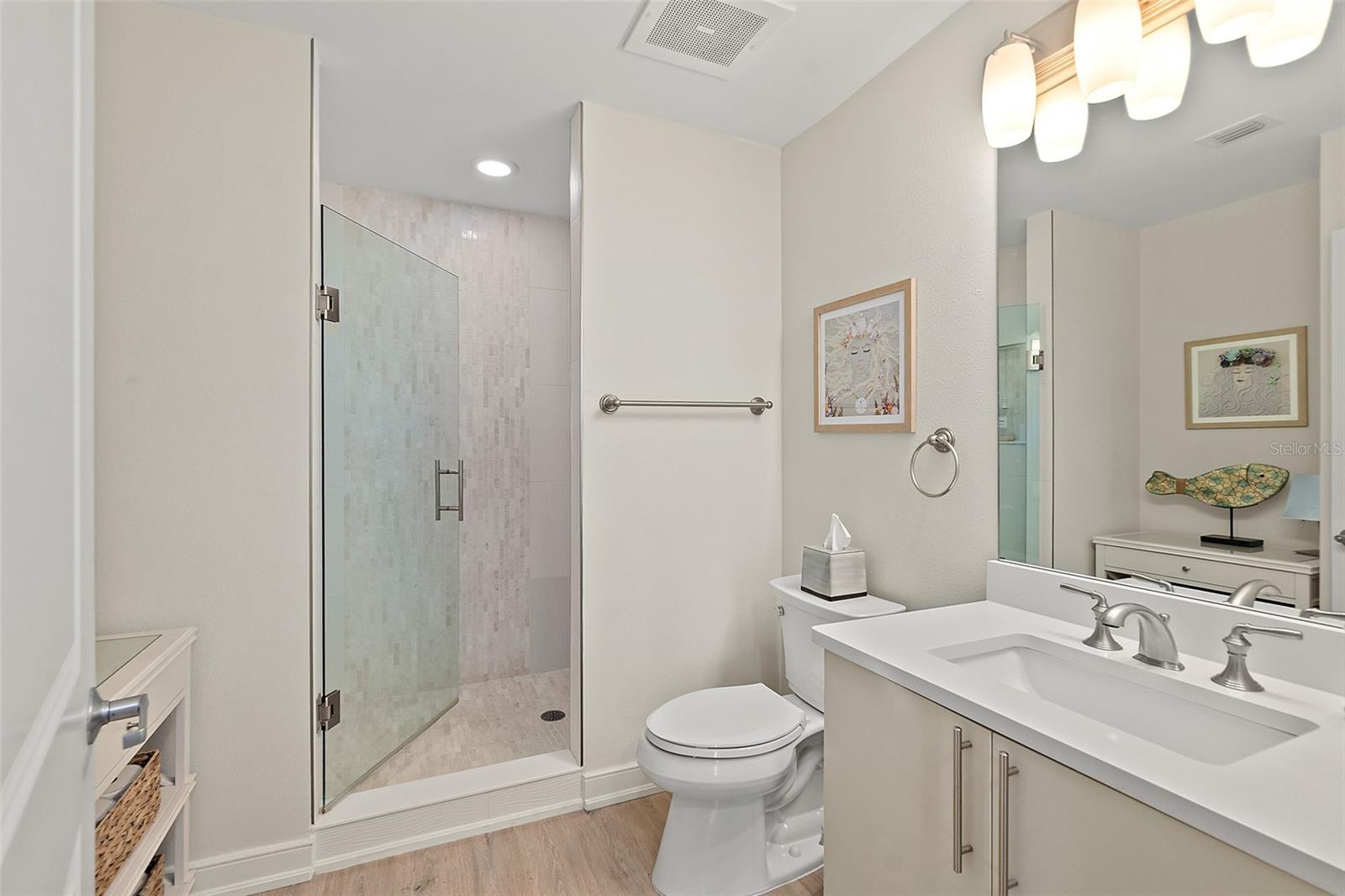 Image 32 of 46 For 1925 Atlantic Avenue 1008