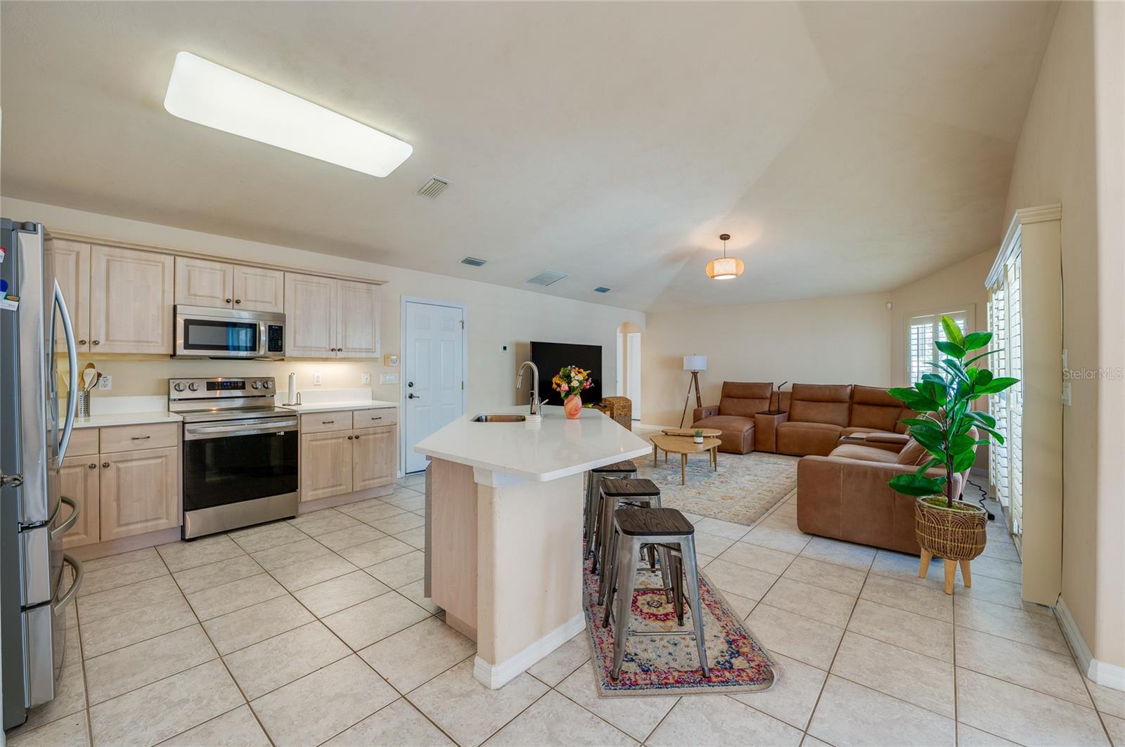 Image 12 of 48 For 4241 Hidden Lake Drive