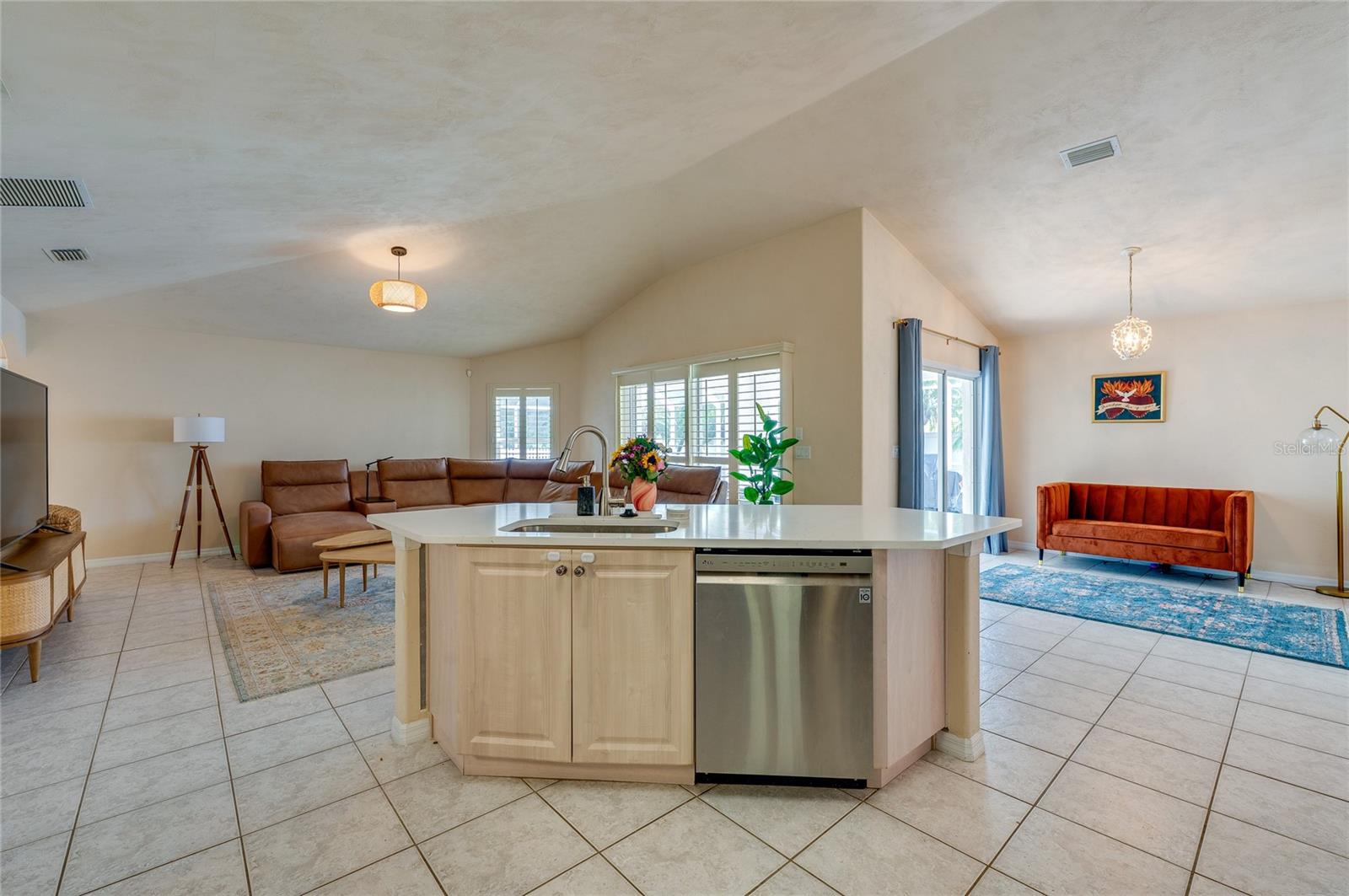 Image 15 of 48 For 4241 Hidden Lake Drive