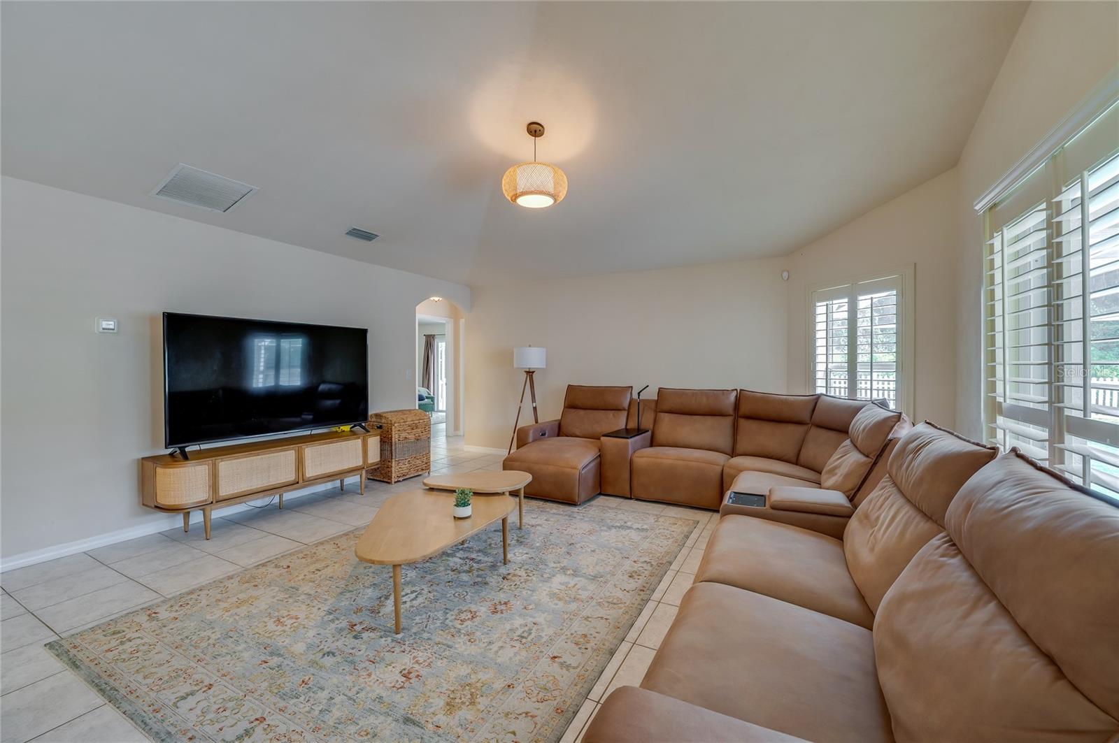 Image 16 of 48 For 4241 Hidden Lake Drive