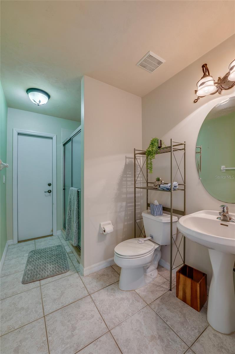 Image 26 of 48 For 4241 Hidden Lake Drive