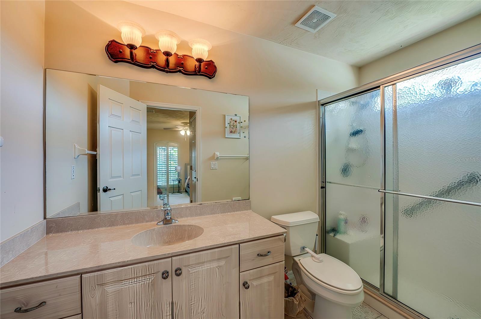 Image 29 of 48 For 4241 Hidden Lake Drive