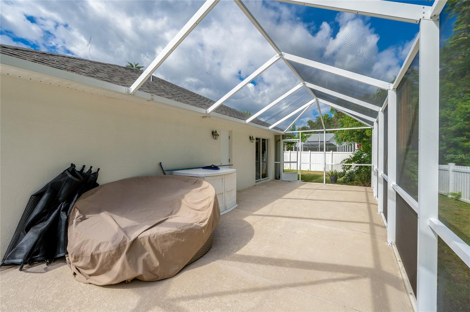 Image 36 of 48 For 4241 Hidden Lake Drive