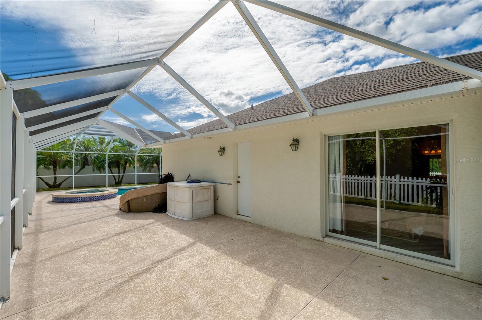 Image 37 of 48 For 4241 Hidden Lake Drive