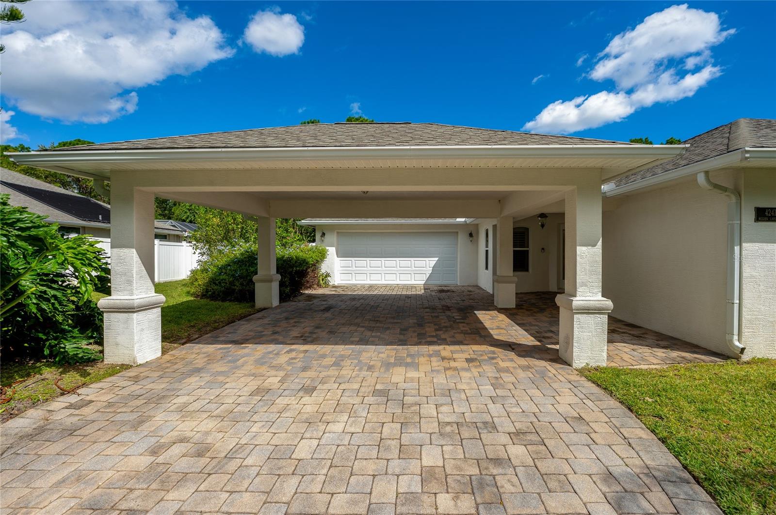 Image 4 of 48 For 4241 Hidden Lake Drive