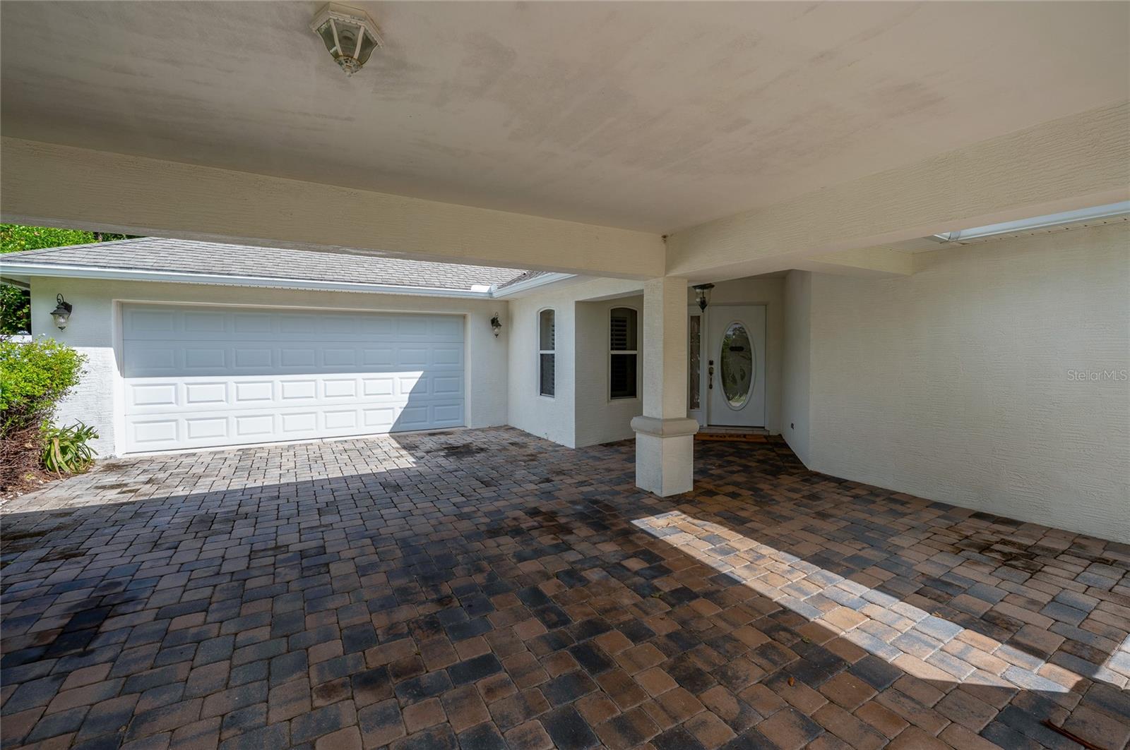 Image 5 of 48 For 4241 Hidden Lake Drive