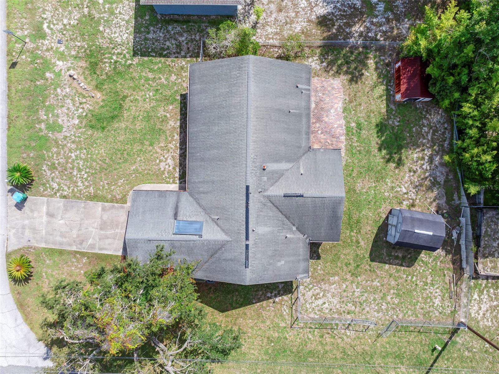 Image 42 of 47 For 1984 Paris Avenue