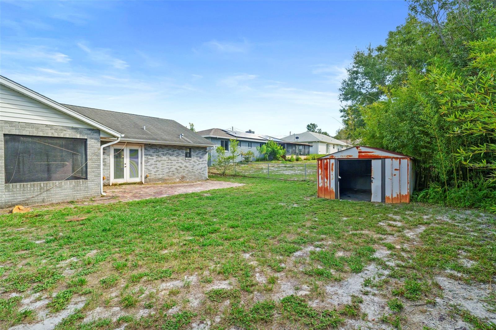 Image 46 of 47 For 1984 Paris Avenue