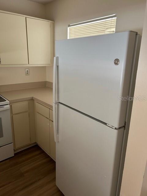 Image 4 of 8 For 100 Kentucky Avenue J-101