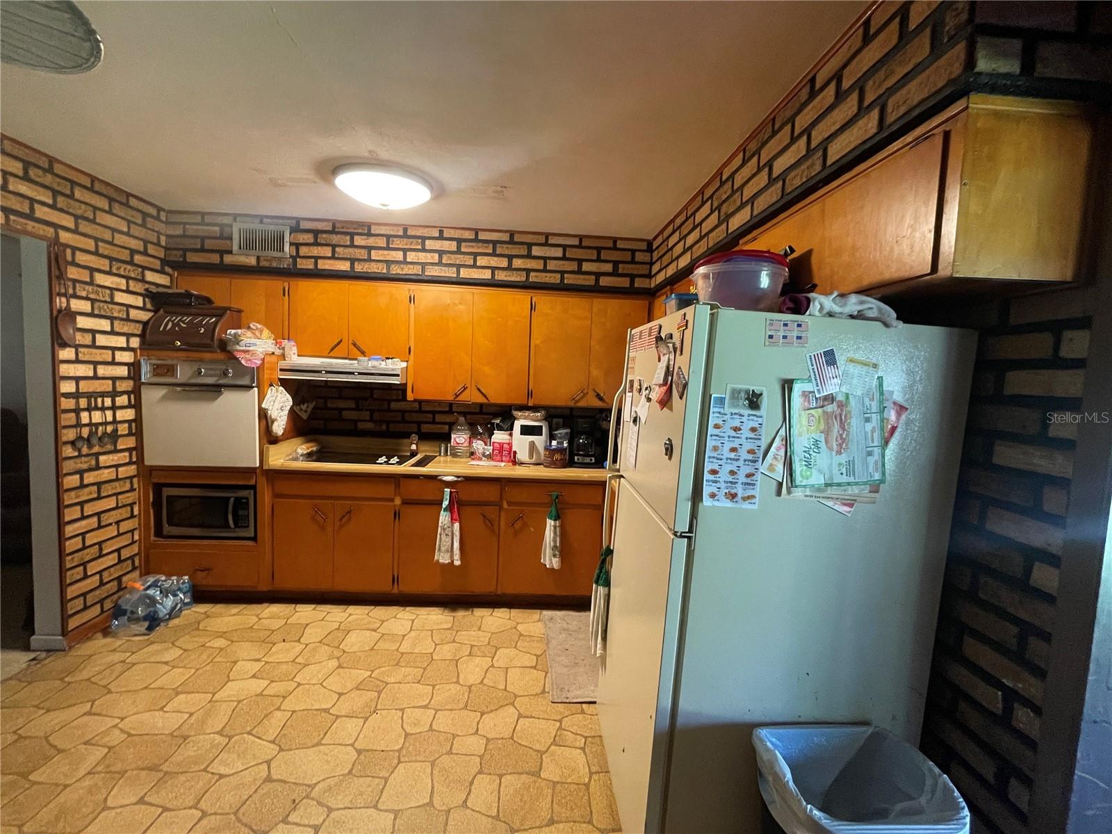 Image 11 of 15 For 1410 Fern Road