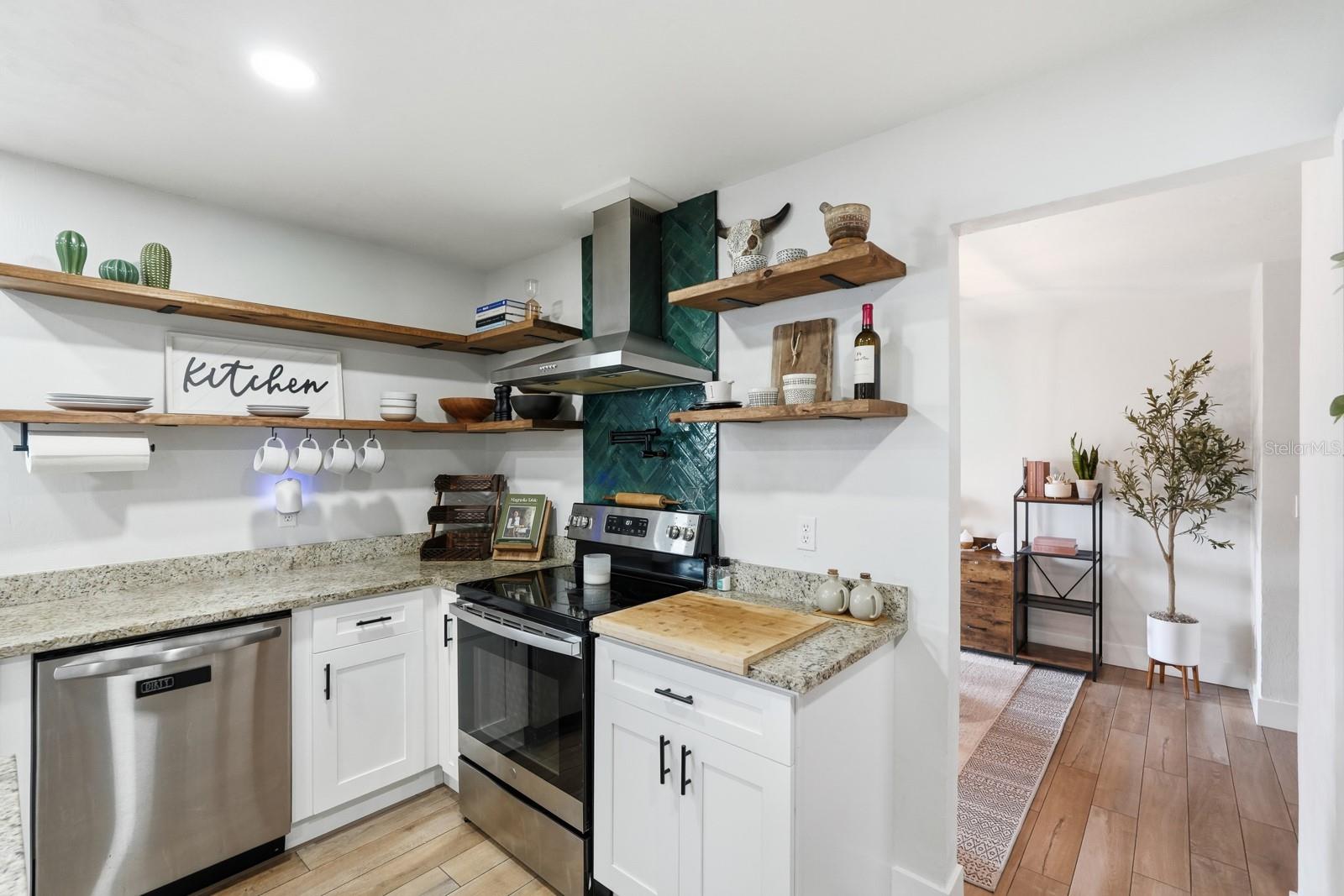 Image 15 of 59 For 715 Kristina Court