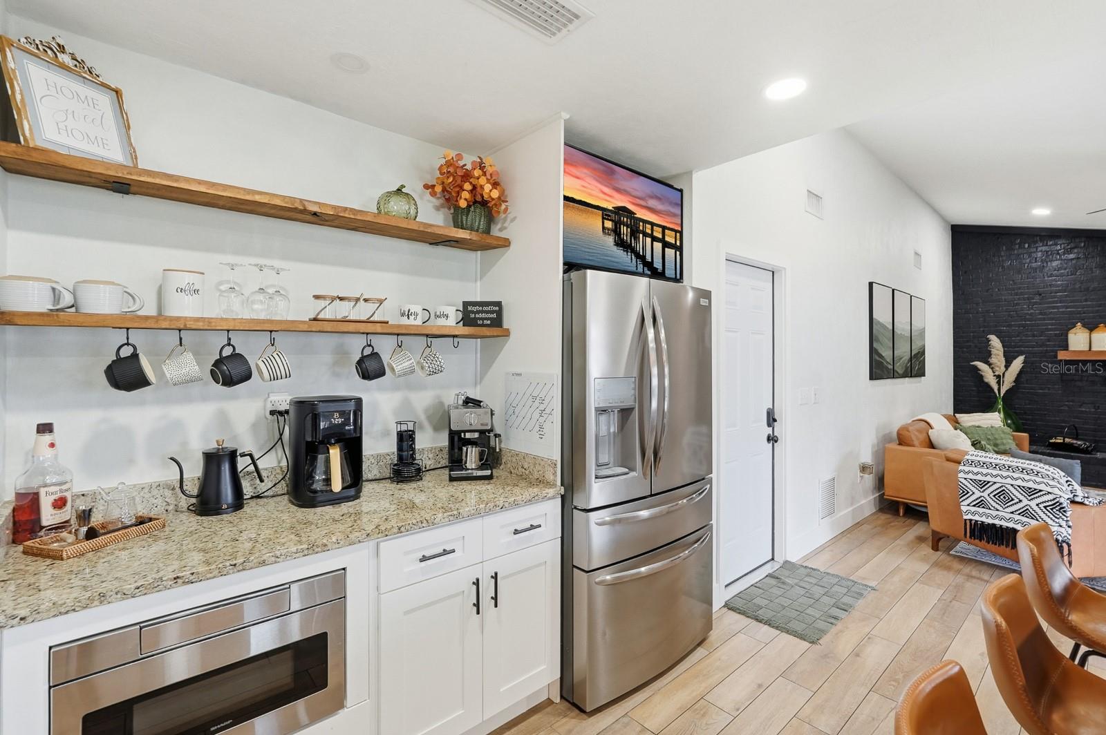 Image 20 of 59 For 715 Kristina Court