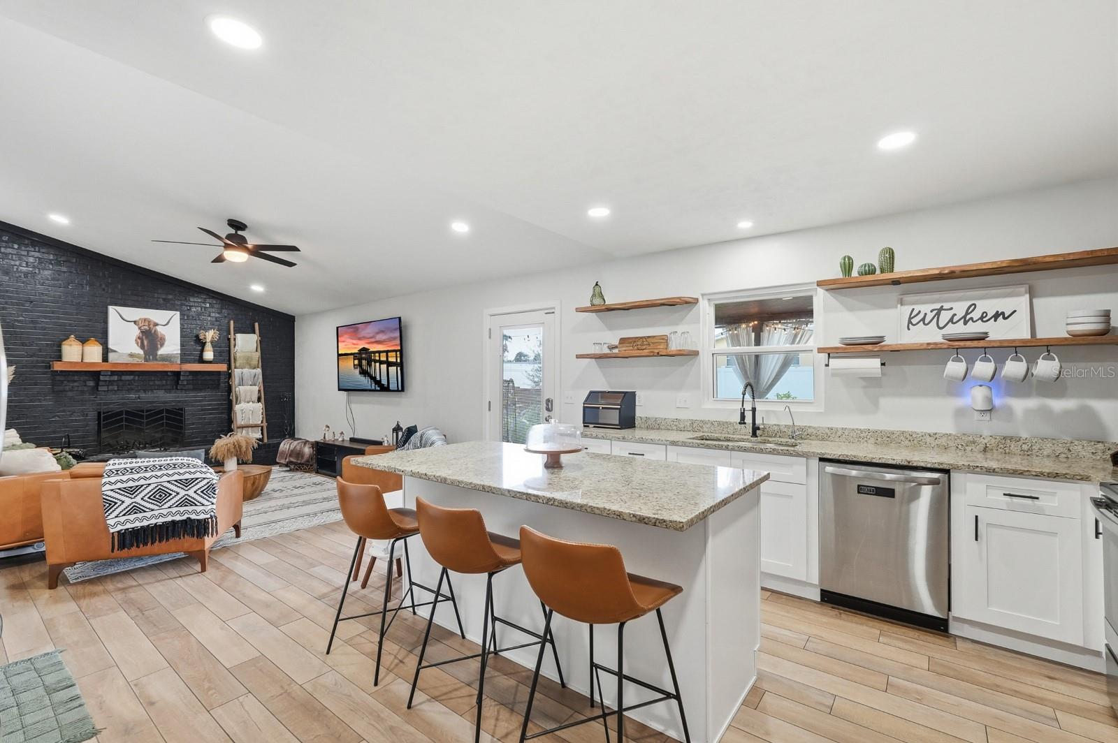 Image 21 of 59 For 715 Kristina Court