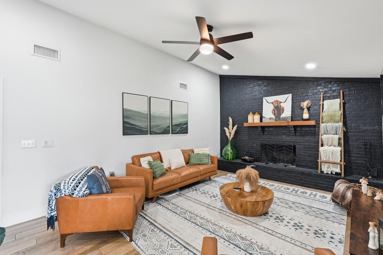 Image 25 of 59 For 715 Kristina Court