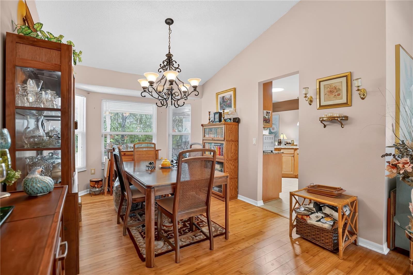 Image 12 of 35 For 3070 Sixma  