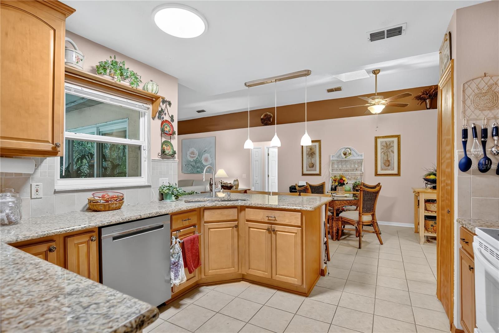 Image 7 of 35 For 3070 Sixma  