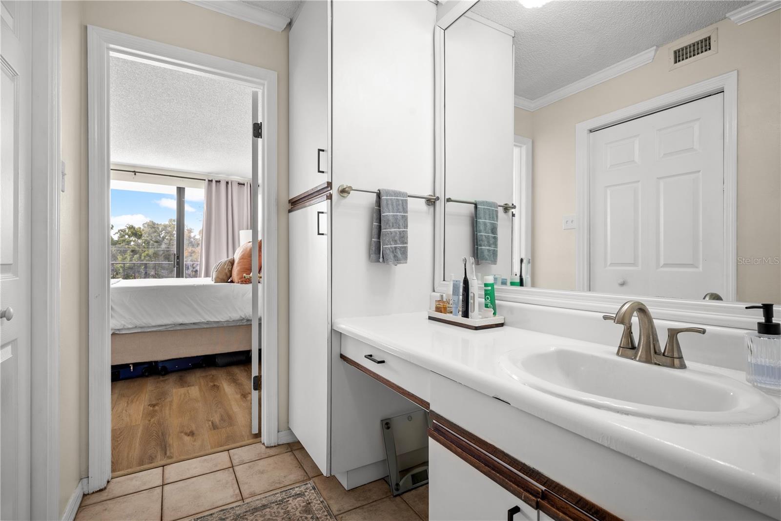 Image 14 of 24 For 3211 Swann Avenue 408