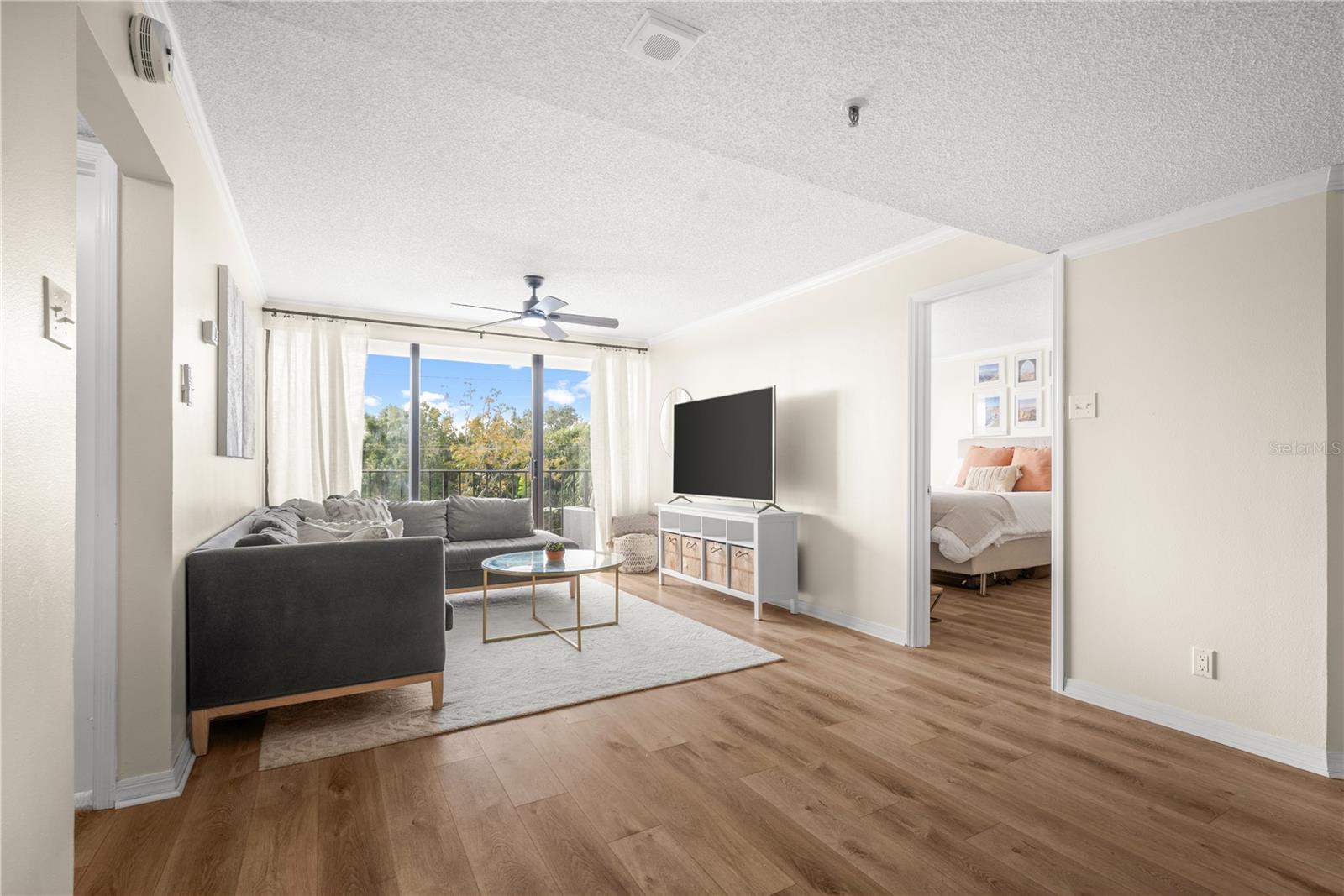 Image 3 of 24 For 3211 Swann Avenue 408