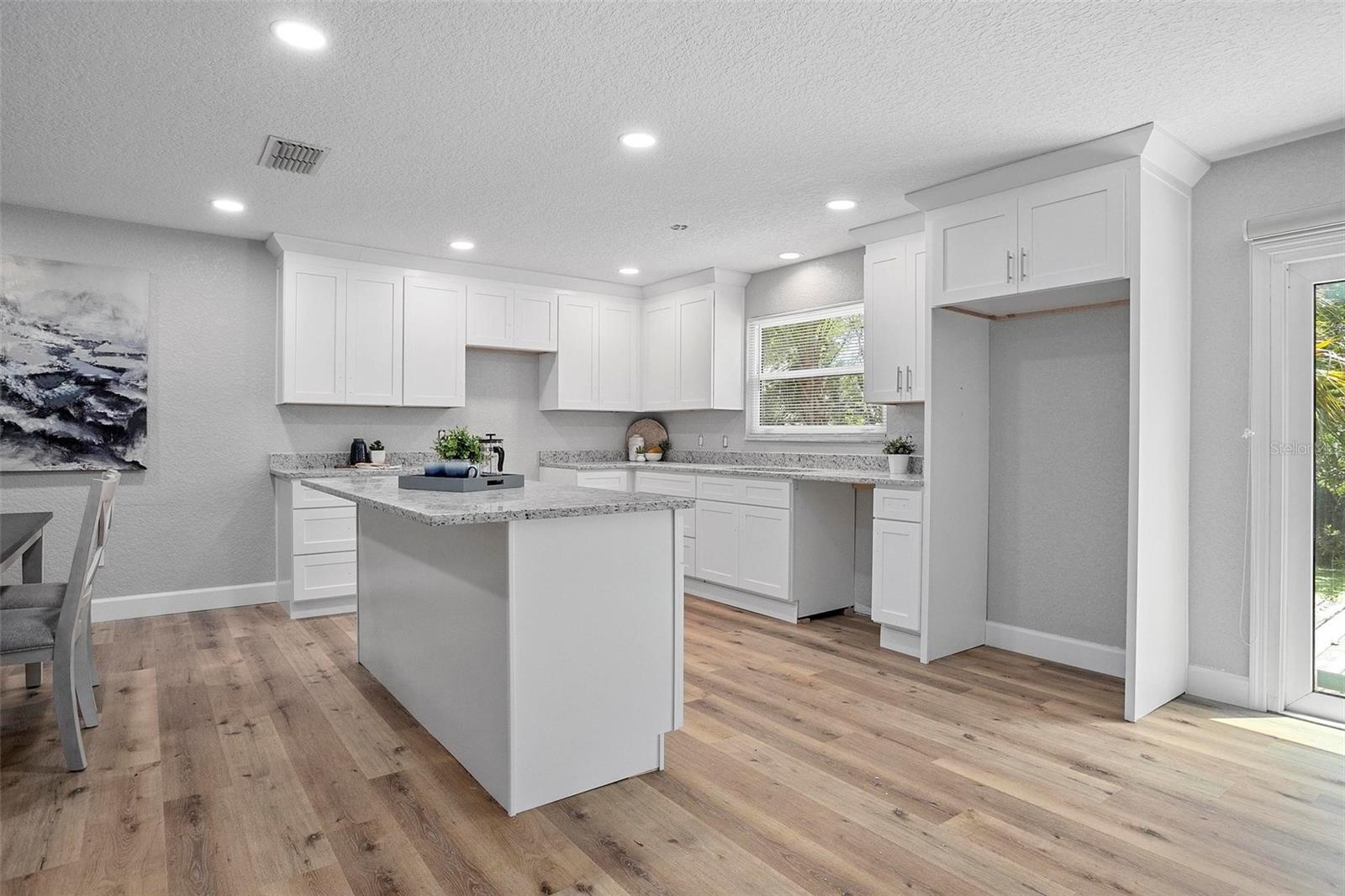 Image 11 of 26 For 5402 Turton Lane