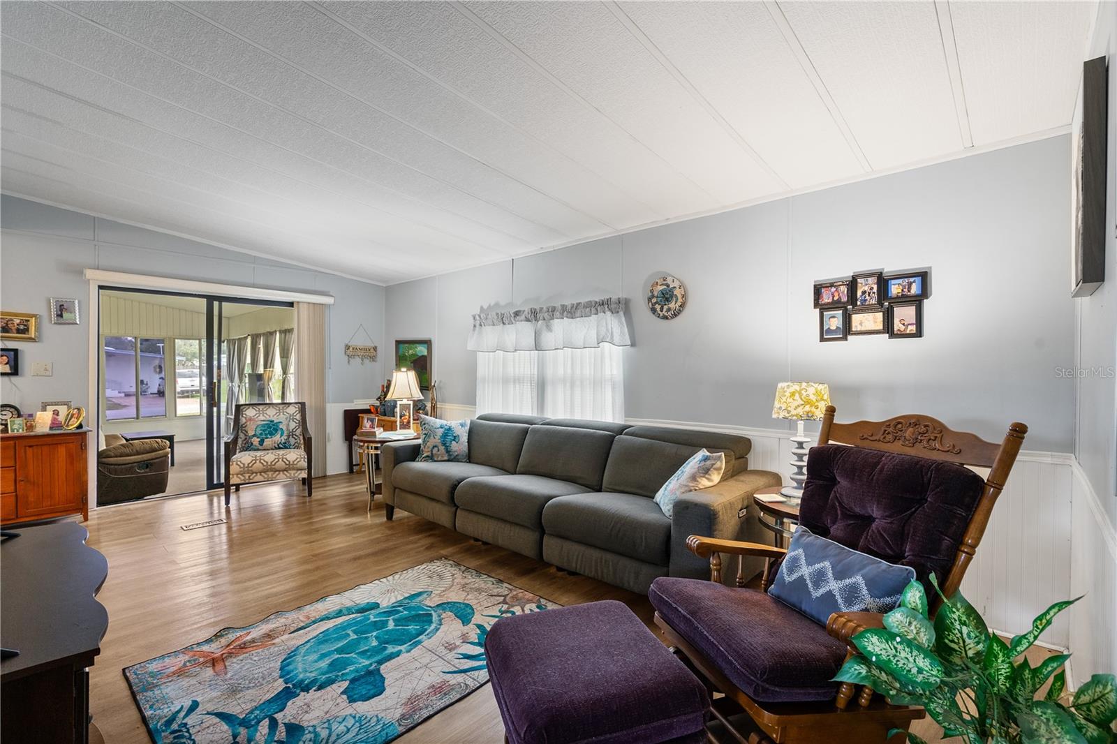 Image 13 of 45 For 26 Da Rosa Avenue