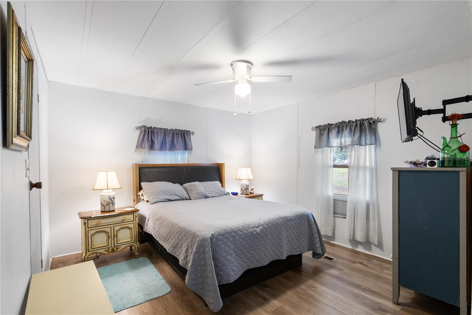 Image 18 of 45 For 26 Da Rosa Avenue