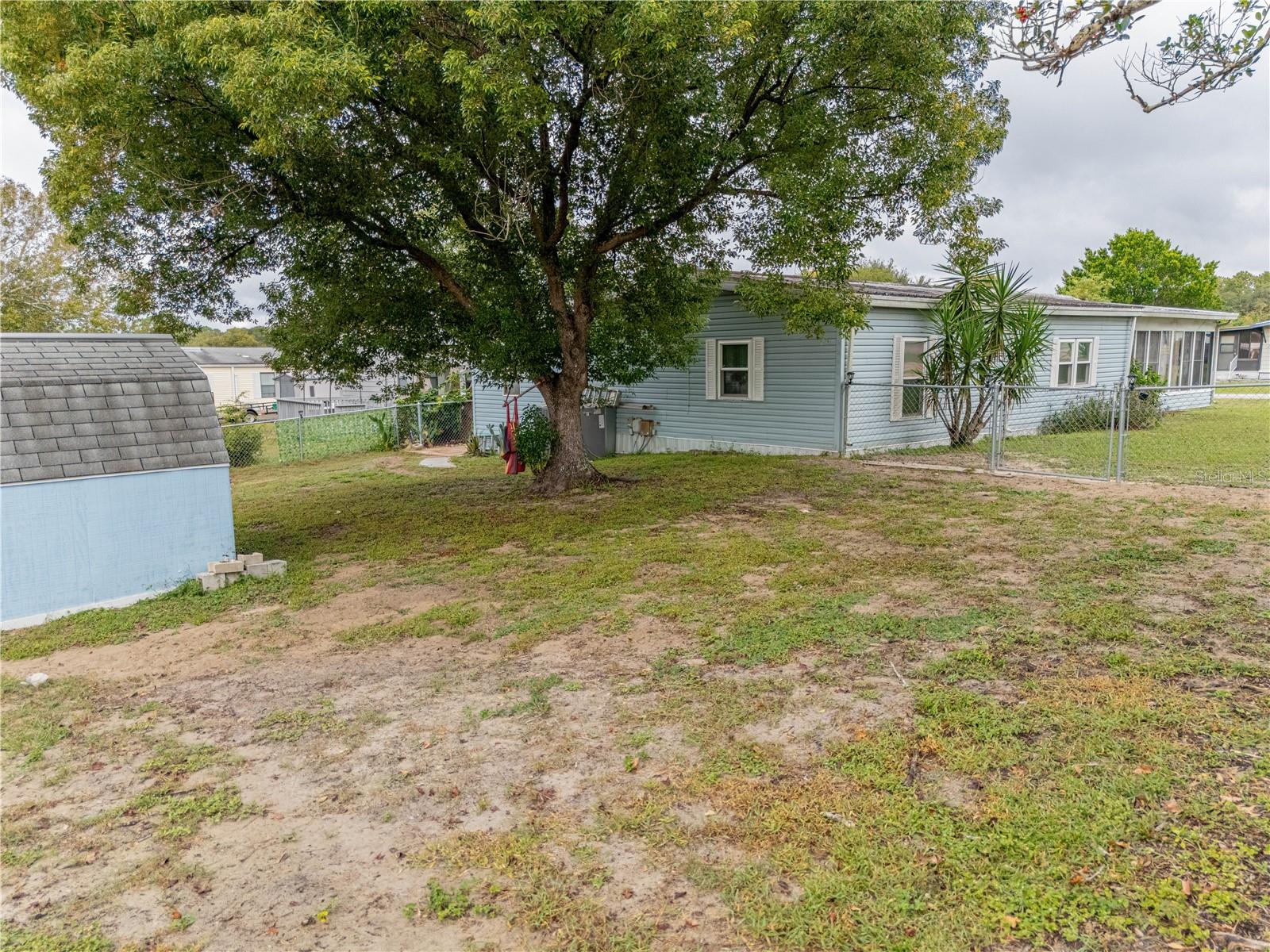 Image 34 of 45 For 26 Da Rosa Avenue