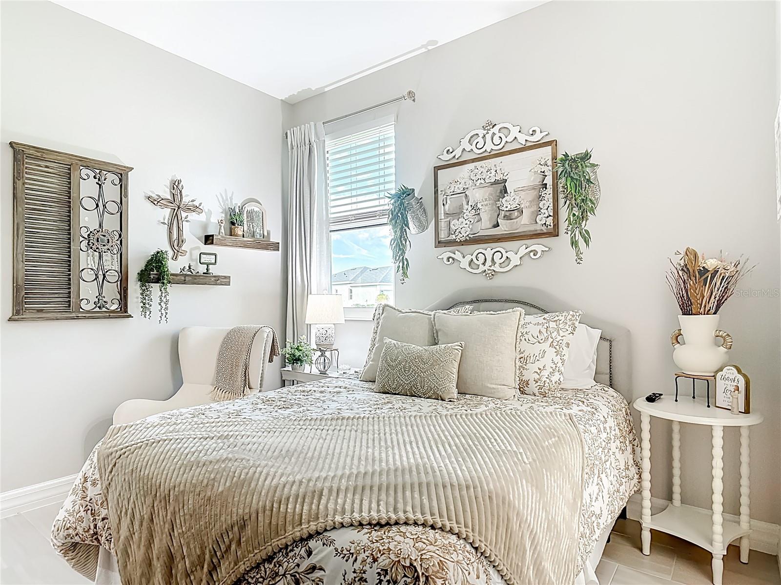 Image 36 of 68 For 808 Liliana Drive