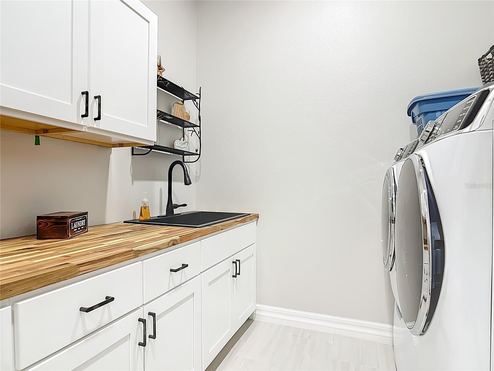 Image 43 of 68 For 808 Liliana Drive