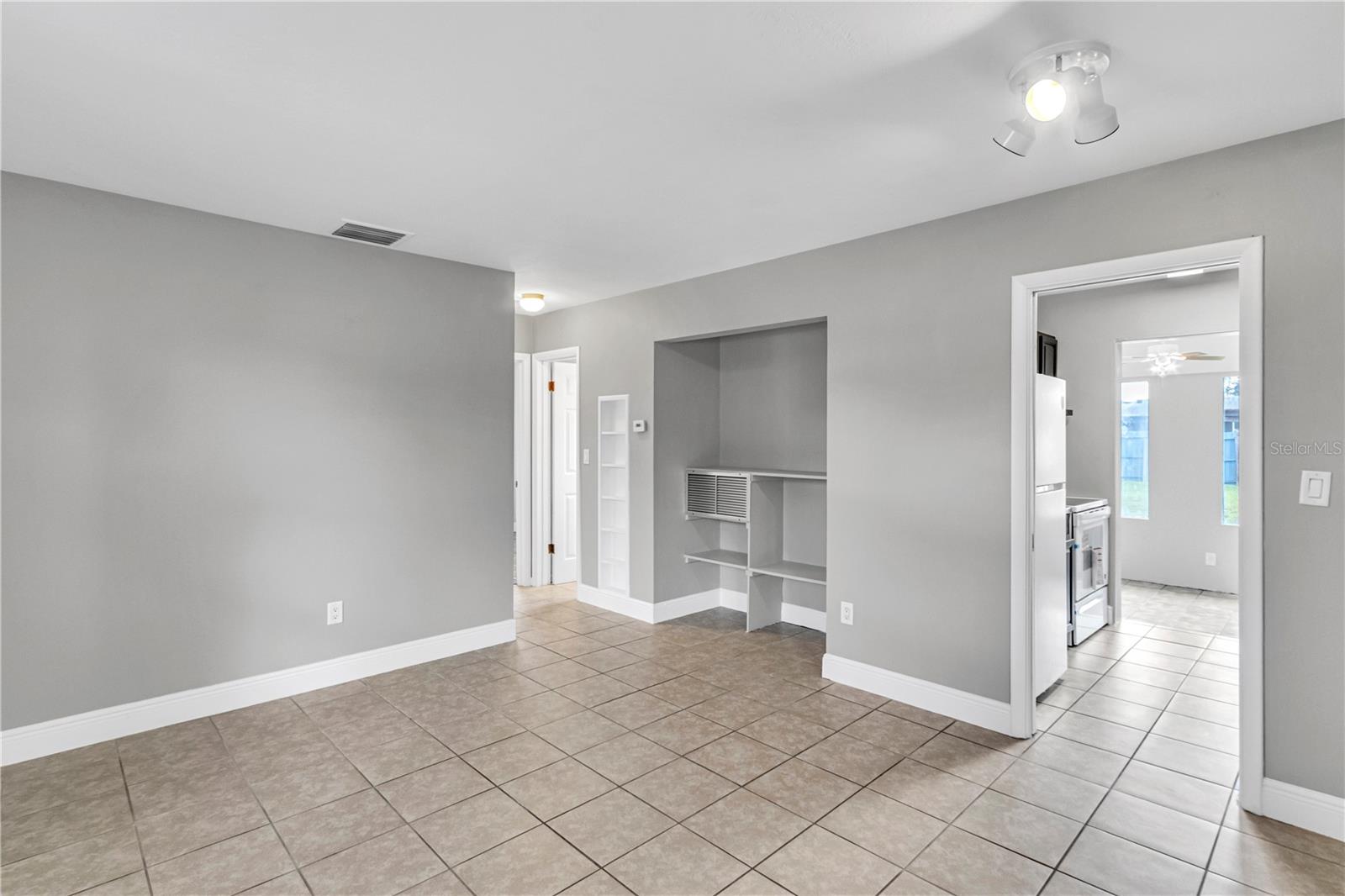 Image 5 of 24 For 232 Arab Street