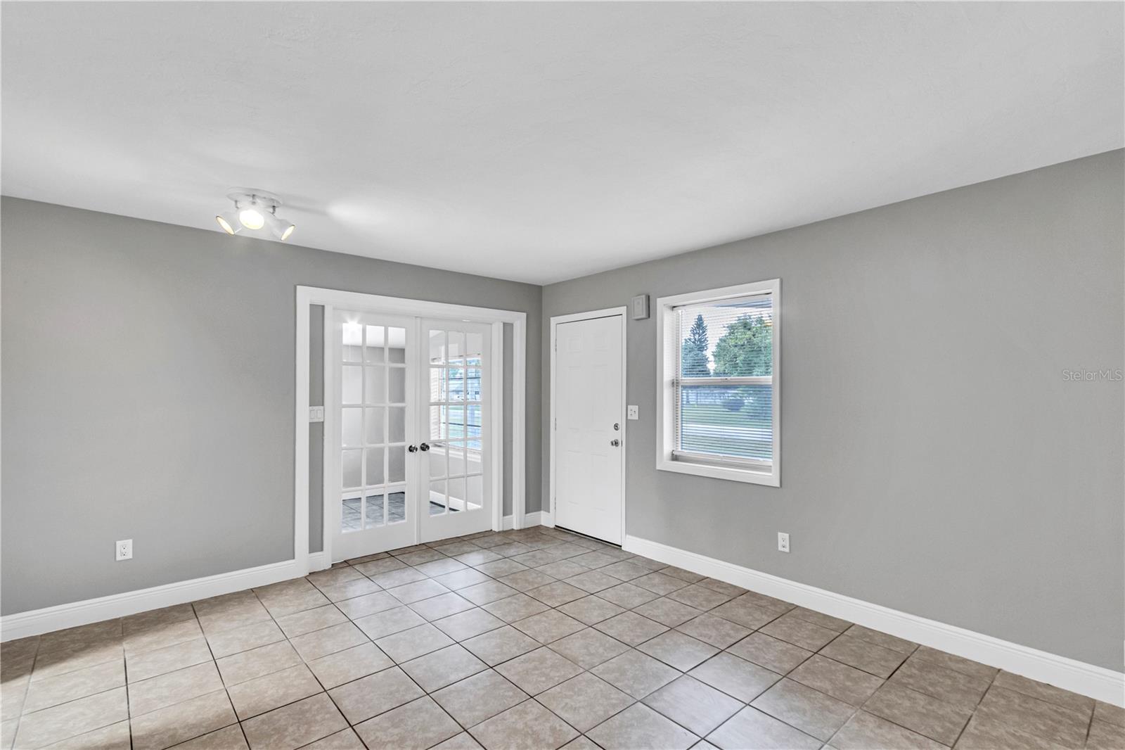 Image 7 of 24 For 232 Arab Street