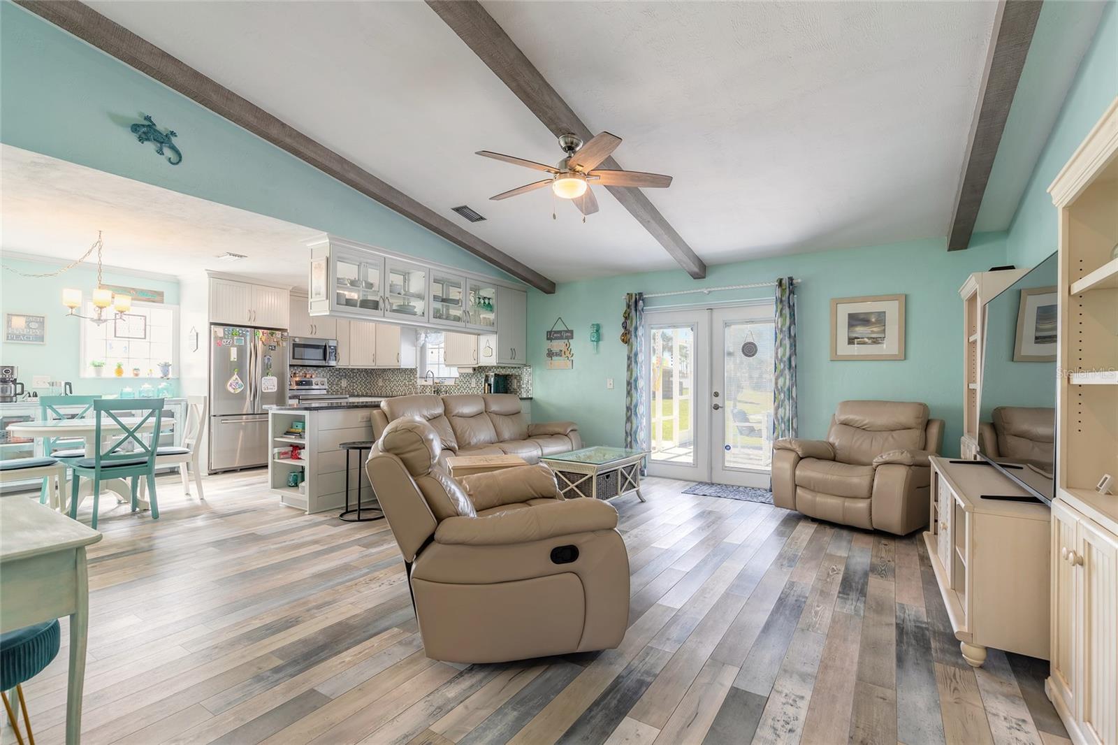 Image 14 of 43 For 32 Sea Gull Drive