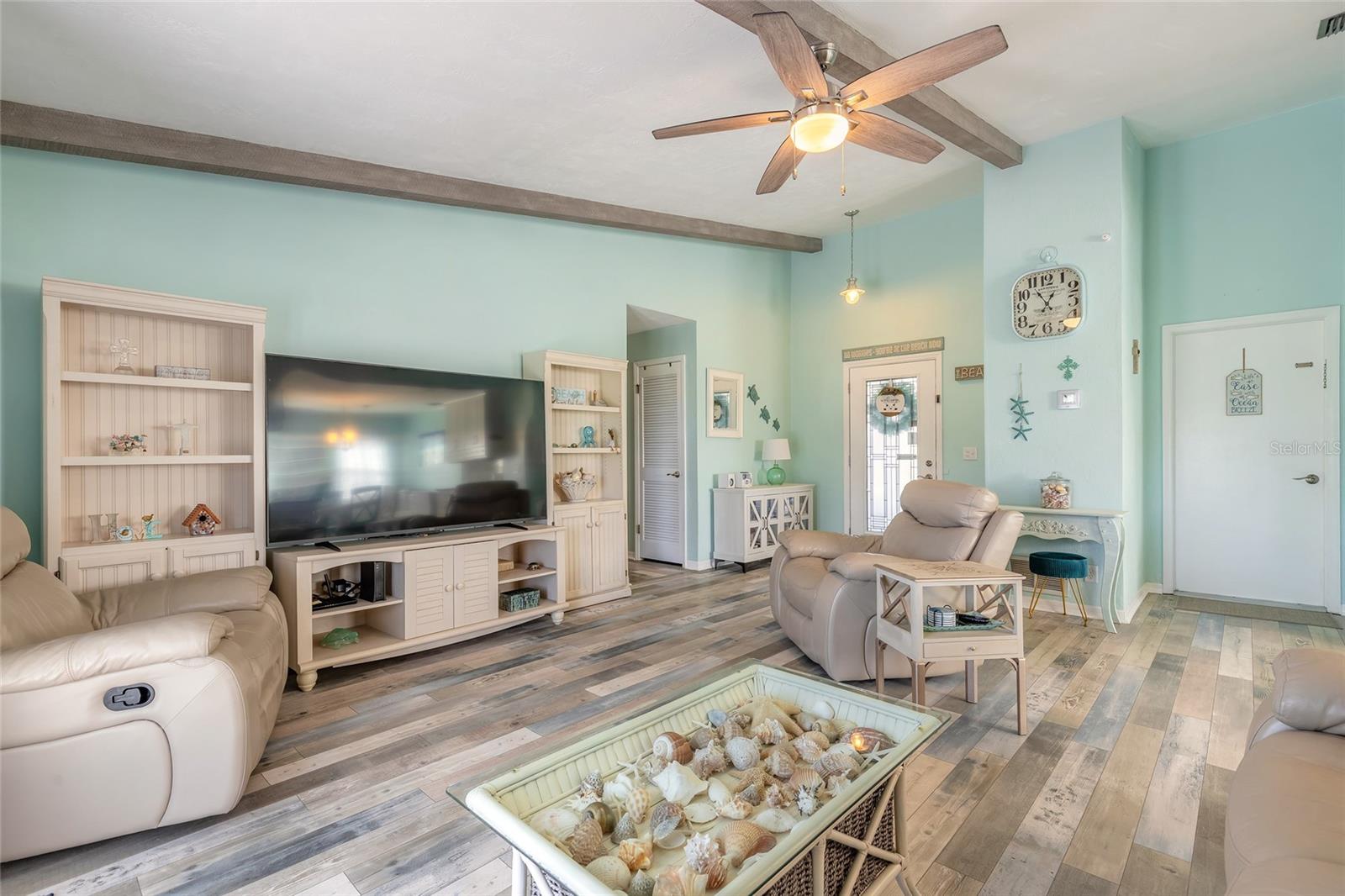 Image 16 of 43 For 32 Sea Gull Drive