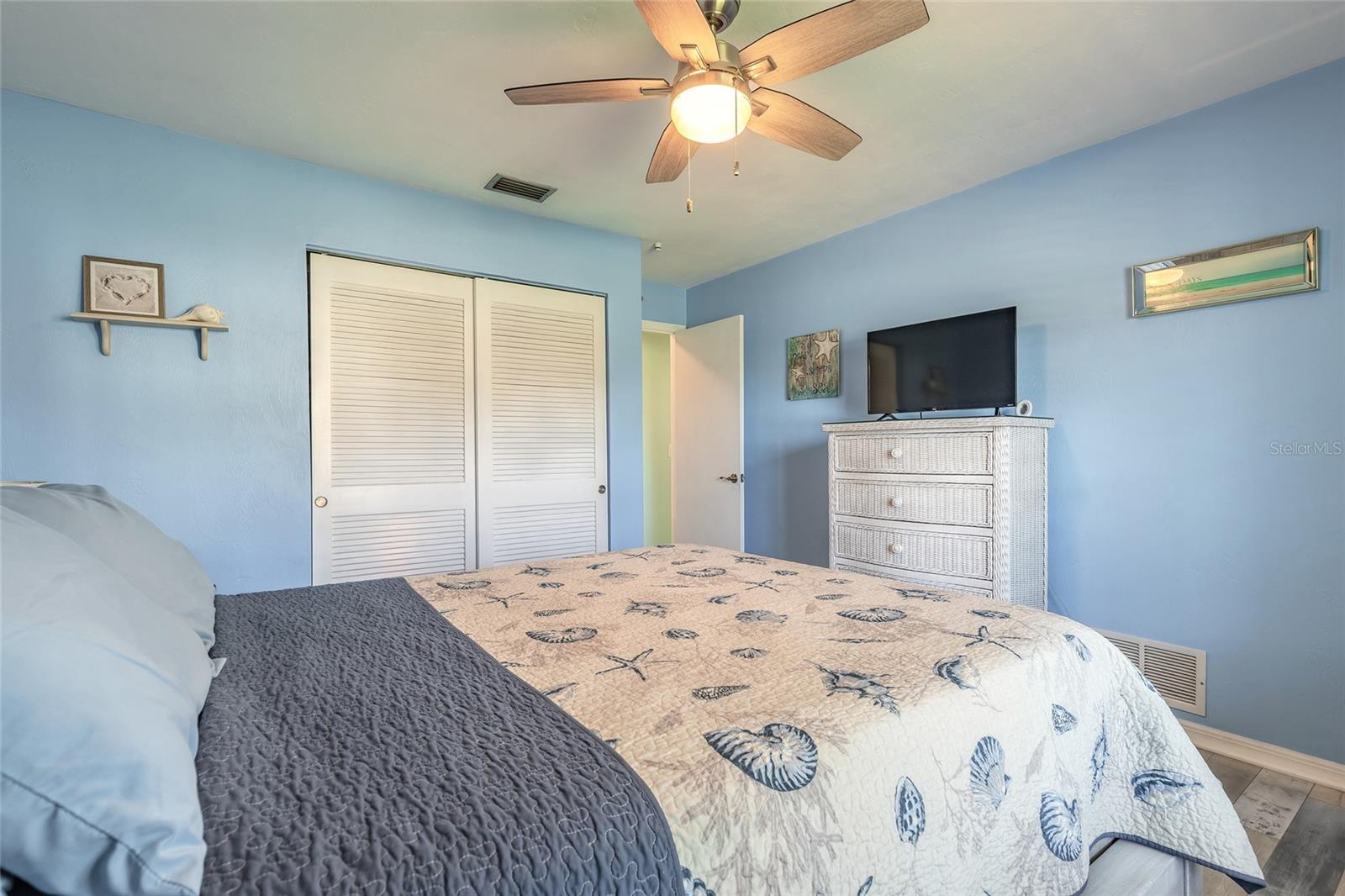 Image 9 of 43 For 32 Sea Gull Drive